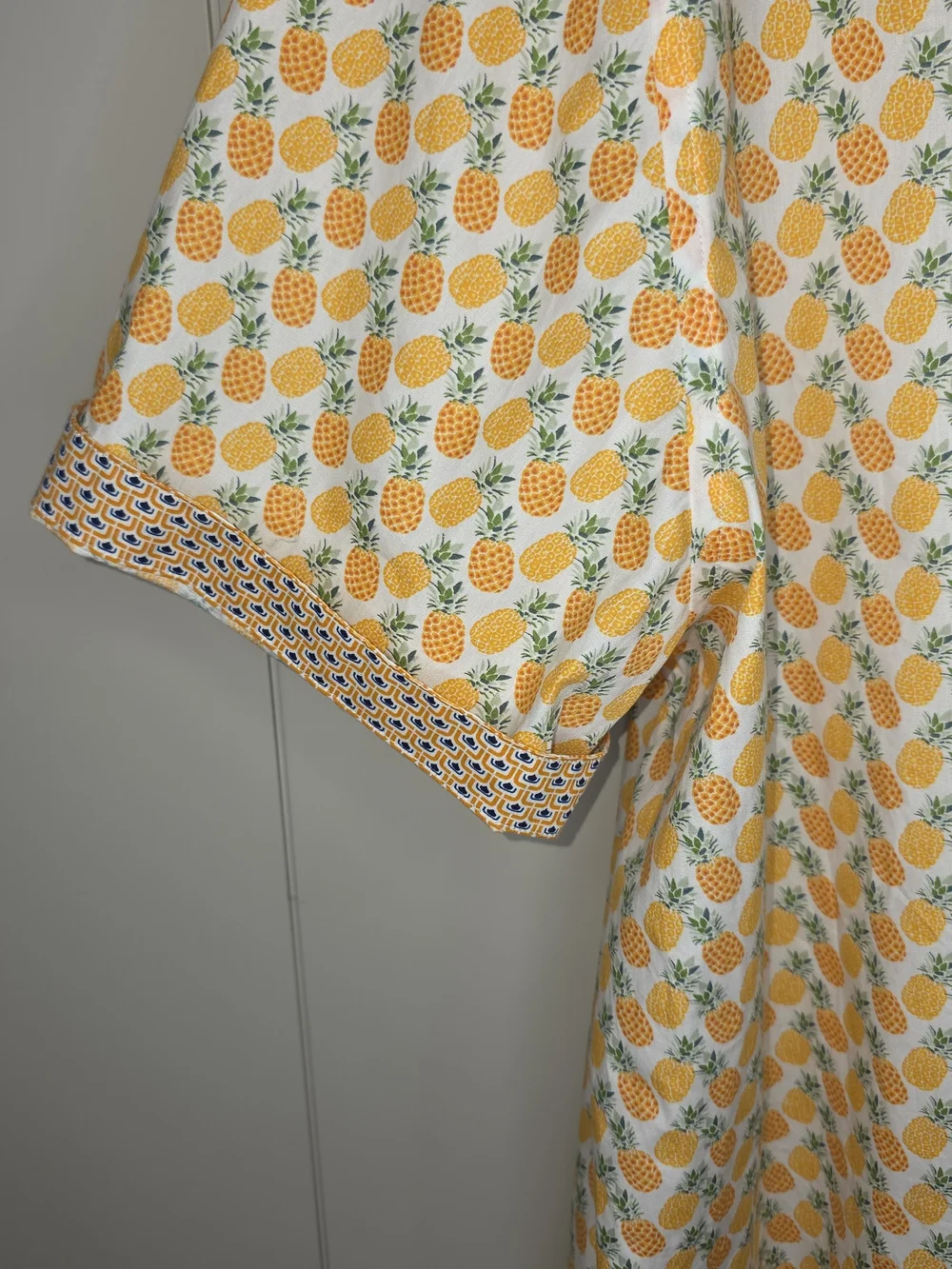 Johnston & Murphy White Short-Sleeve Pineapple Print Button-Up Shirt XXL